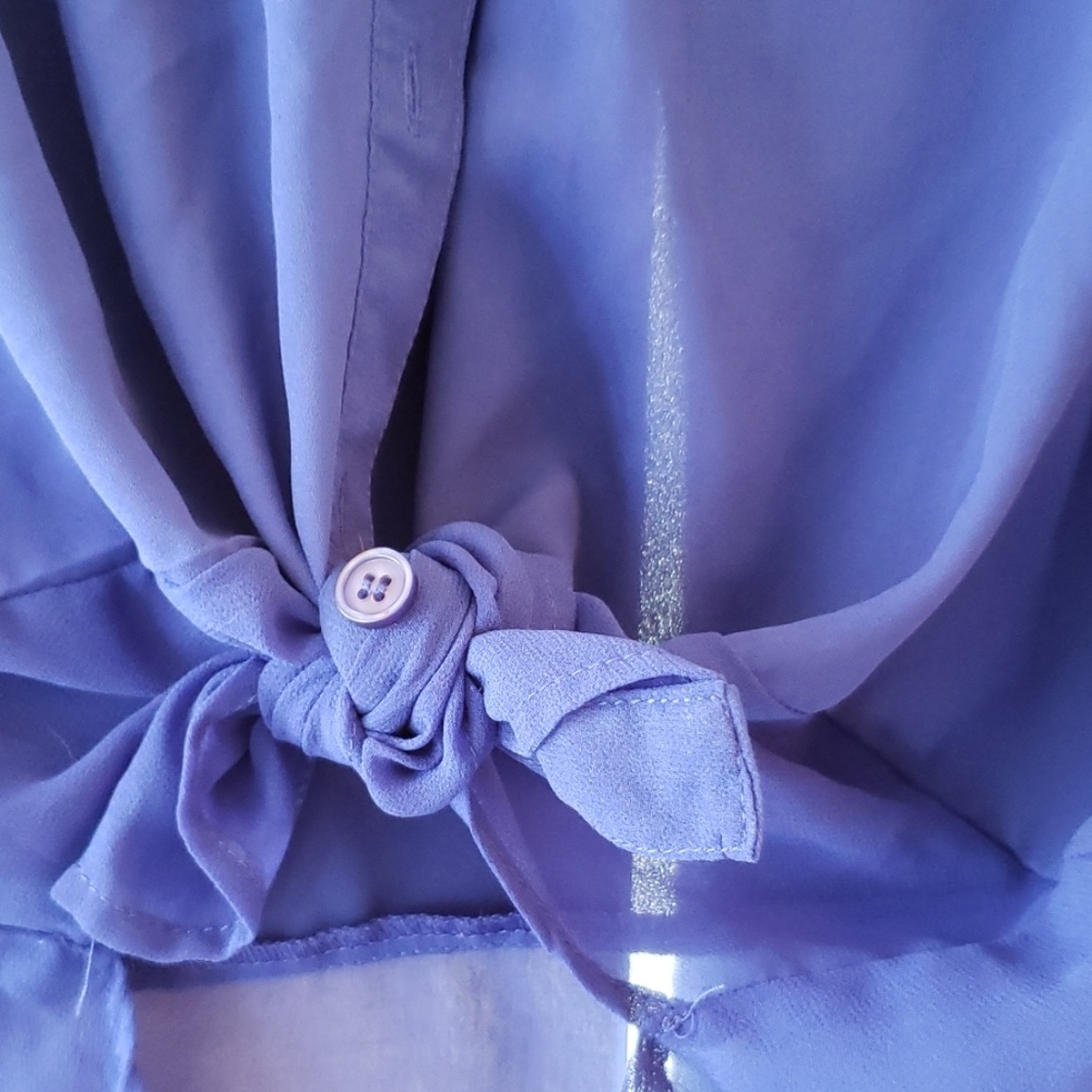 Button up - Picture 2 of 3